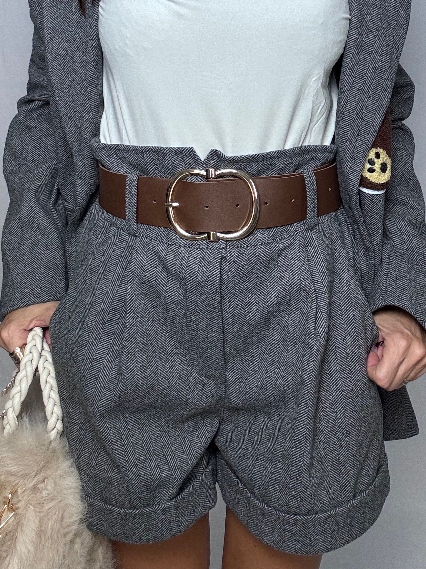 Shorts spigato con cintura fumo