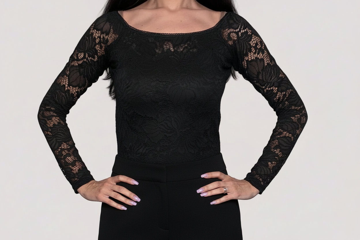 Maglia in pizzo Fleur bianca e nera