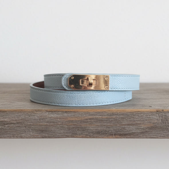 Cintura Amira in ecopelle azzurra