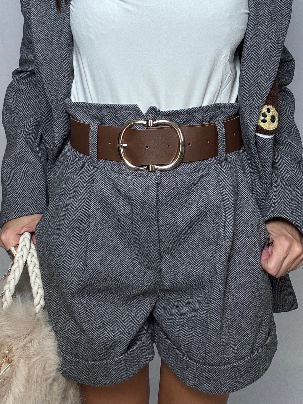 Shorts spigato con cintura fumo