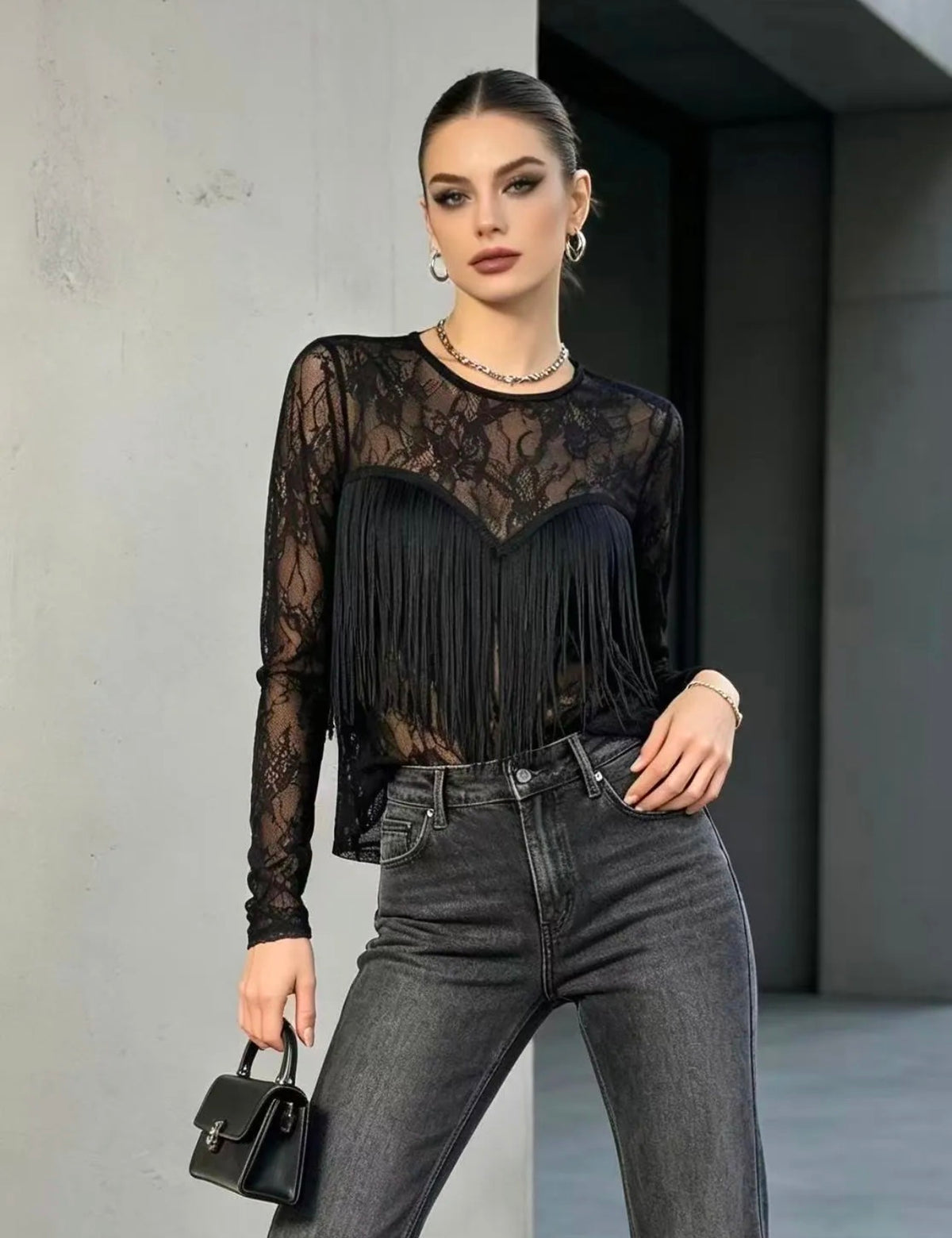 Maglia pizzo frange nera